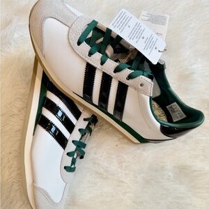 Adidas Country OG Shoes.